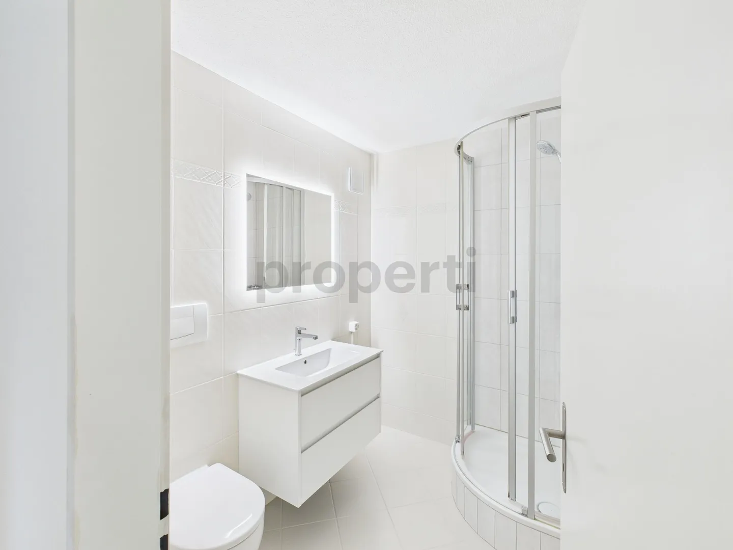 City-Close and Modern 2.5-Room Apartment in Tax-Friendly Gockhausen - Photo 7 of 12