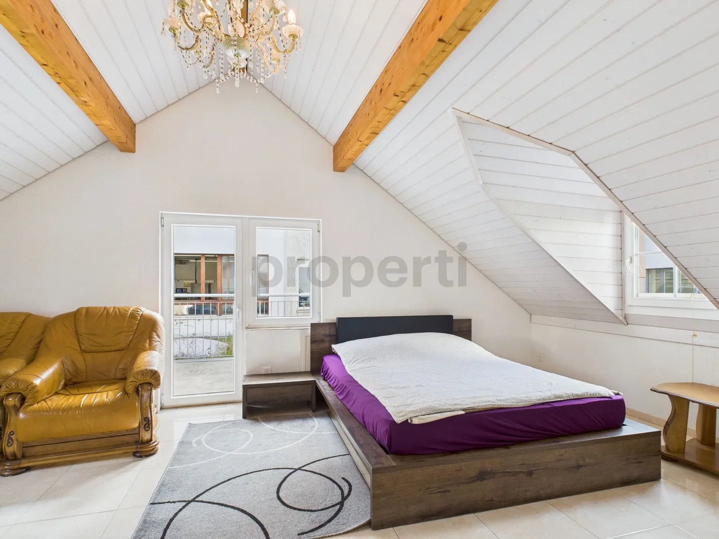 Einladendes Reihenhaus in Basel mit 6.5 Zimmern - Foto 8 von 12