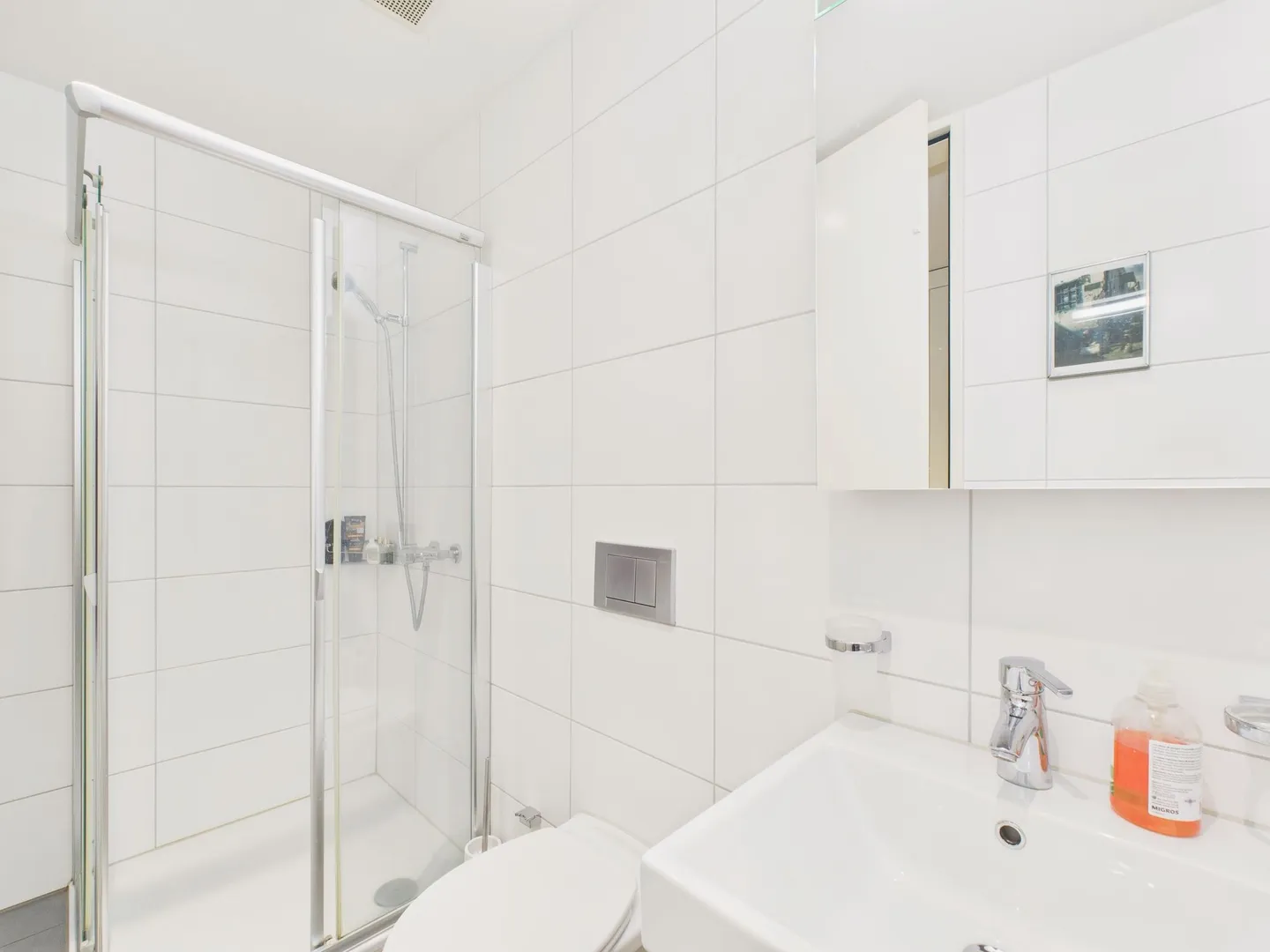 Moderne 3.5-Zimmerwohnung an zentraler Lage in Zürich - Foto 8 di 10