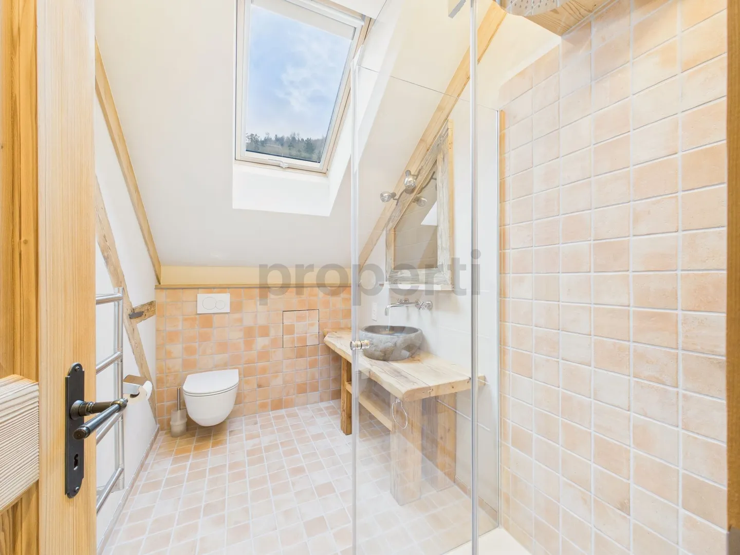 Attico ristrutturato di 4,5 stanze a Oberdiessbach - Foto 10 di 11