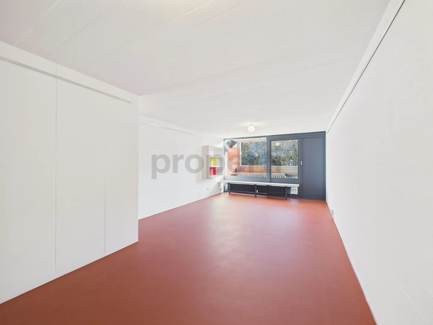 Appartamento 3.5 stanze ristrutturato di recente con balcone a Flamatt - Foto 1 di 11