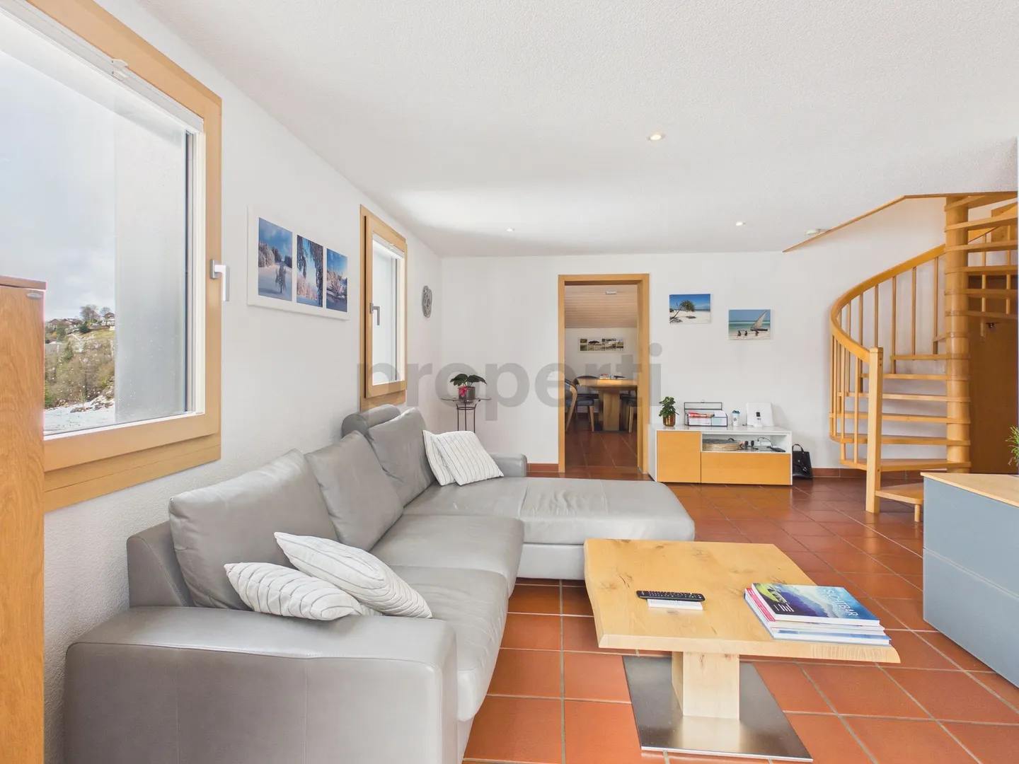 Affascinante maisonette di 5,5 stanze con balcone, Obbürgen - Foto 2 di 13