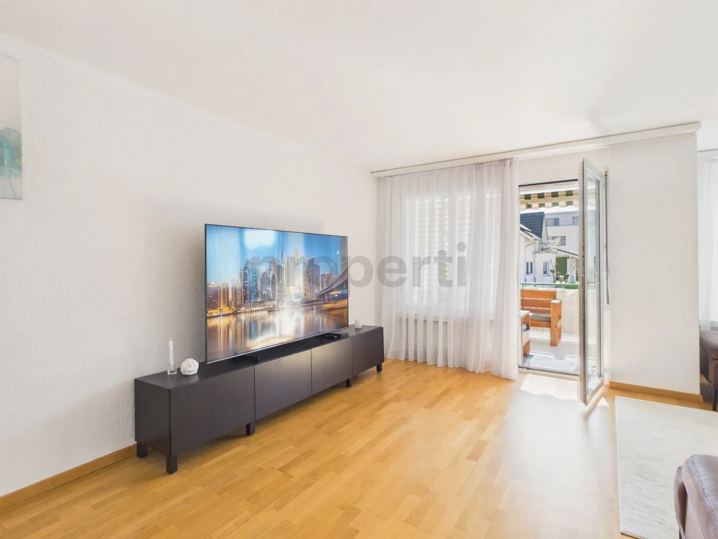 Casa a schiera affascinante con giardino - Foto 2 di 13