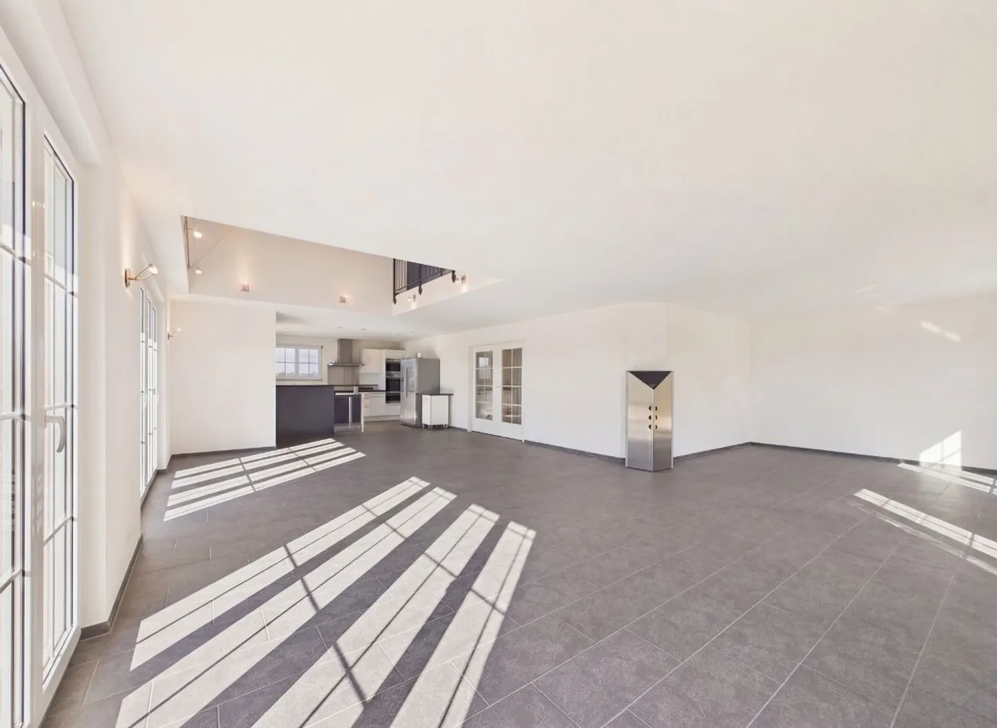 Luminosa casa unifamiliare di 4.5 locali con giardino, Seltisberg - Foto 2 di 13