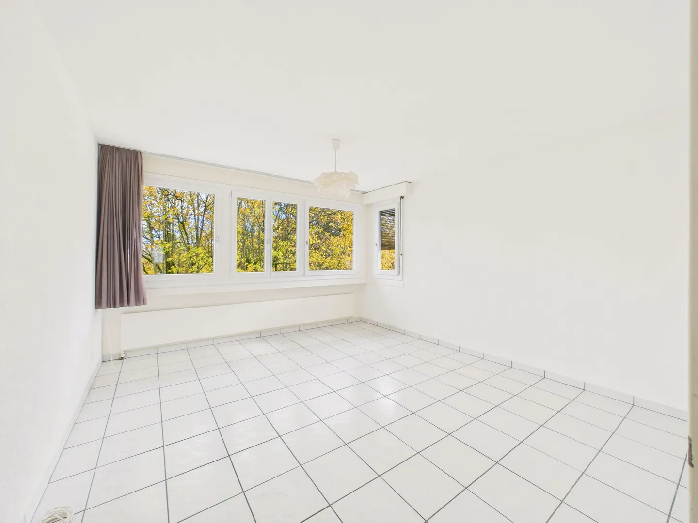 Modern 4.5-room apartment with balcony and roof terrace in Ipsach - Photo 4 of 12