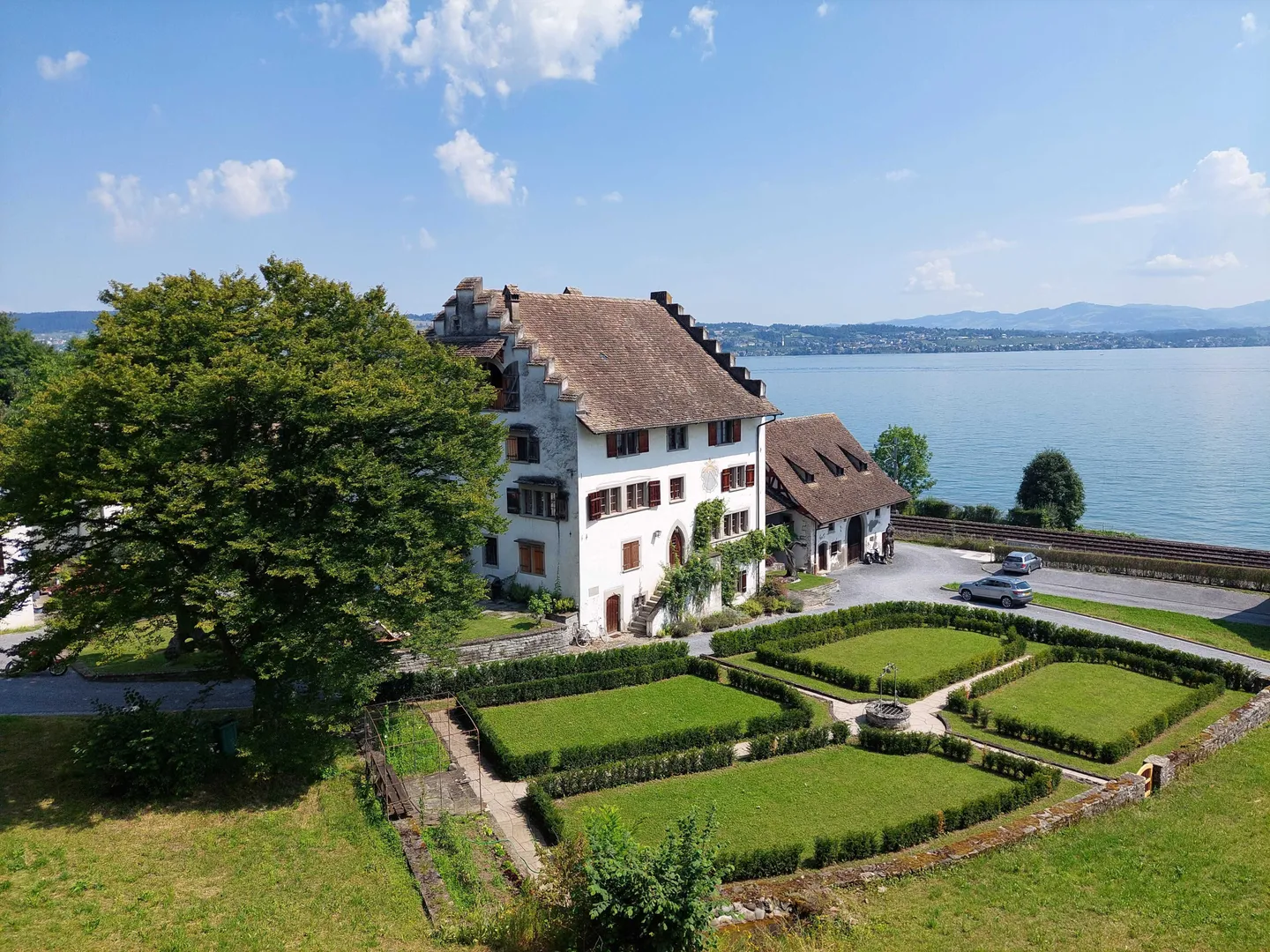 Appartement lumineux de 3,5 pièces avec loggia et vue sur le lac à Richterswil - meublé - Photo 9 sur 13