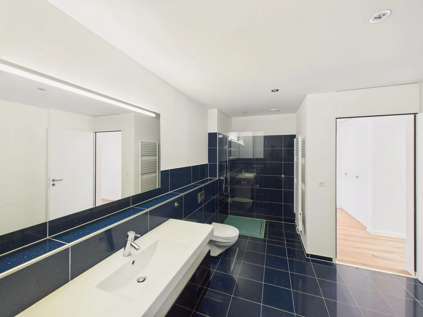 Appartement moderne Minergie 3.5 pièces dans la verdure et pourtant proche de la ville - Photo 8 sur 13