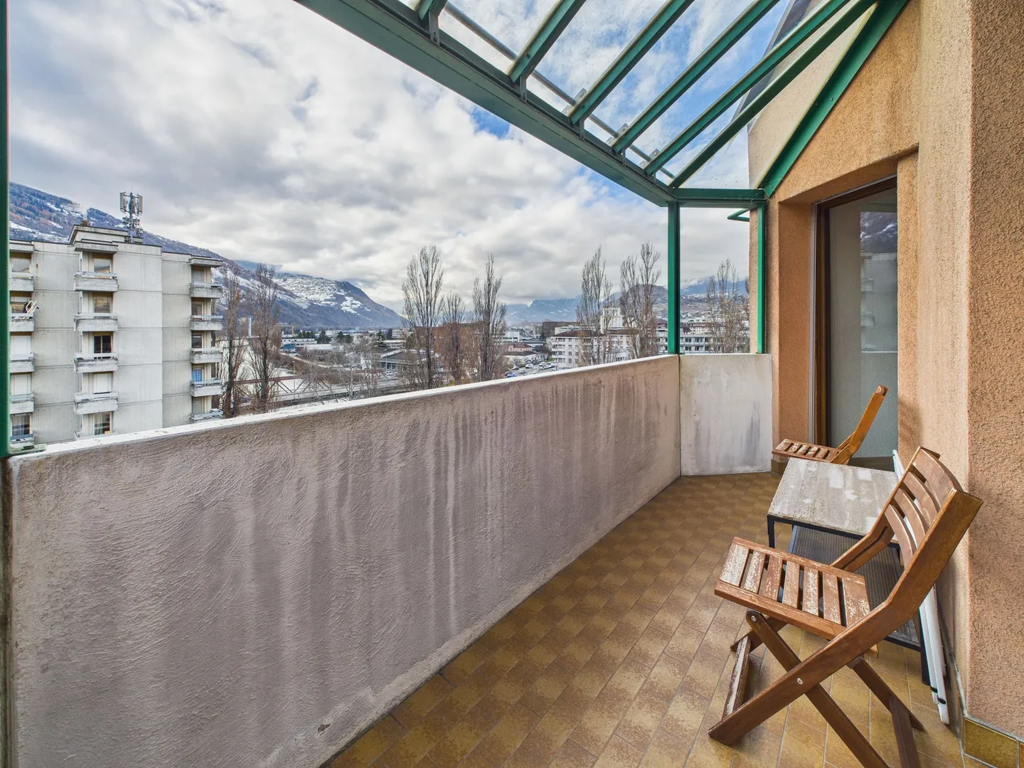 Helles 4,5-Zimmer-Apartment mit atemberaubendem Blick in Sion (Vissigen) - Foto 10 von 11