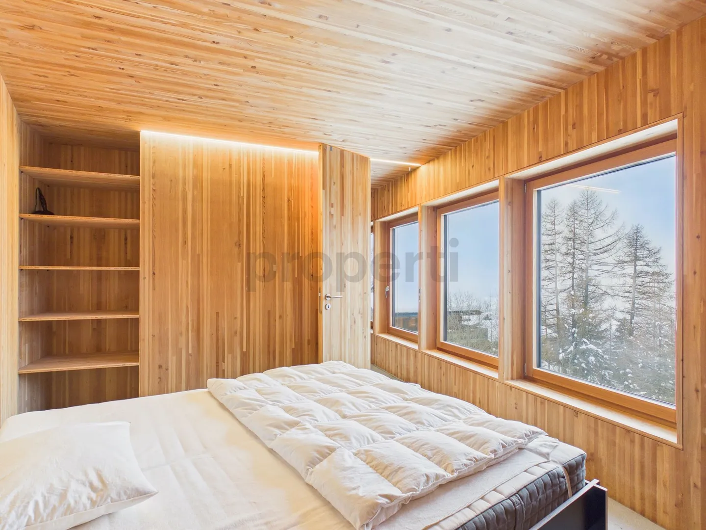 Casa unifamiliare architettonicamente eccezionale in una posizione panoramica di prima classe nelle Alpi svizzere - una seconda casa con comfort abitativo e vista ampia - Foto 9 di 13