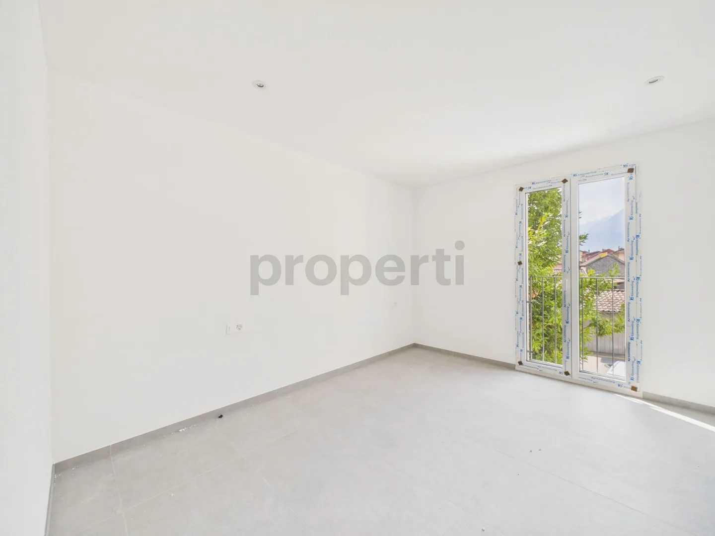 Modern 3.5 room apartment with electric car charging station, Biasca - Photo 7 of 13