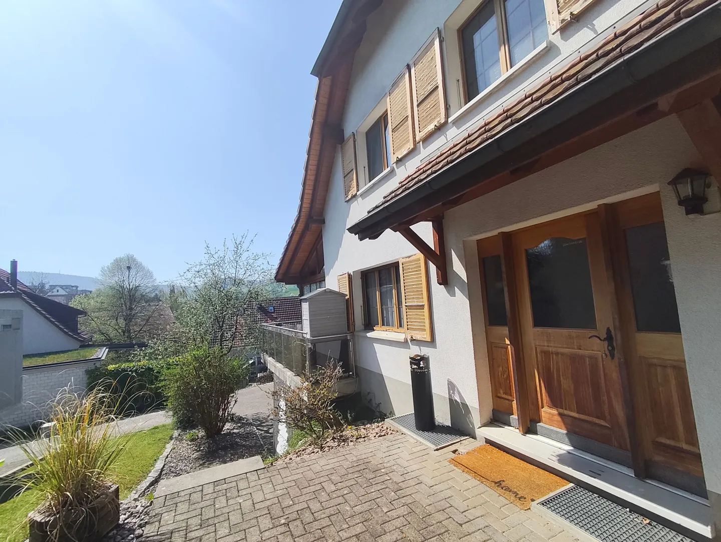 Exklusives Haus mit Aussenbereich & Sauna - Foto 1 von 13