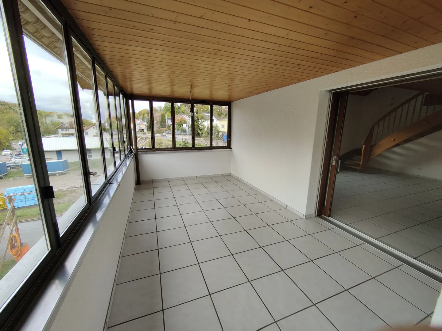 Appartement de 5,5 pièces situé au calme avec charme et beaucoup d'espace à Obermumpf - Photo 8 sur 13