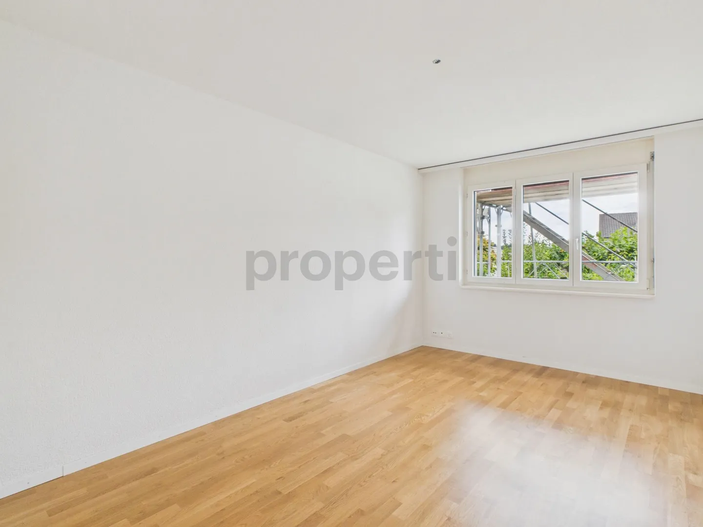 Quiet residential area, spacious garden seating area and two underground parking spaces included - Photo 7 of 13