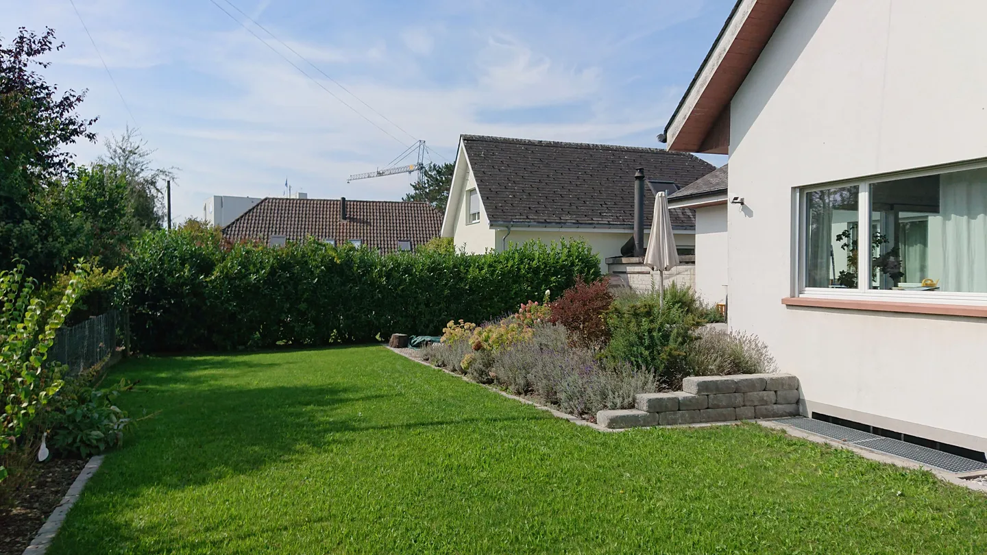 Charmante maison individuelle de 5,5 pièces avec jardin à Herzogenbuchsee, canton de BE - Photo 12 sur 13