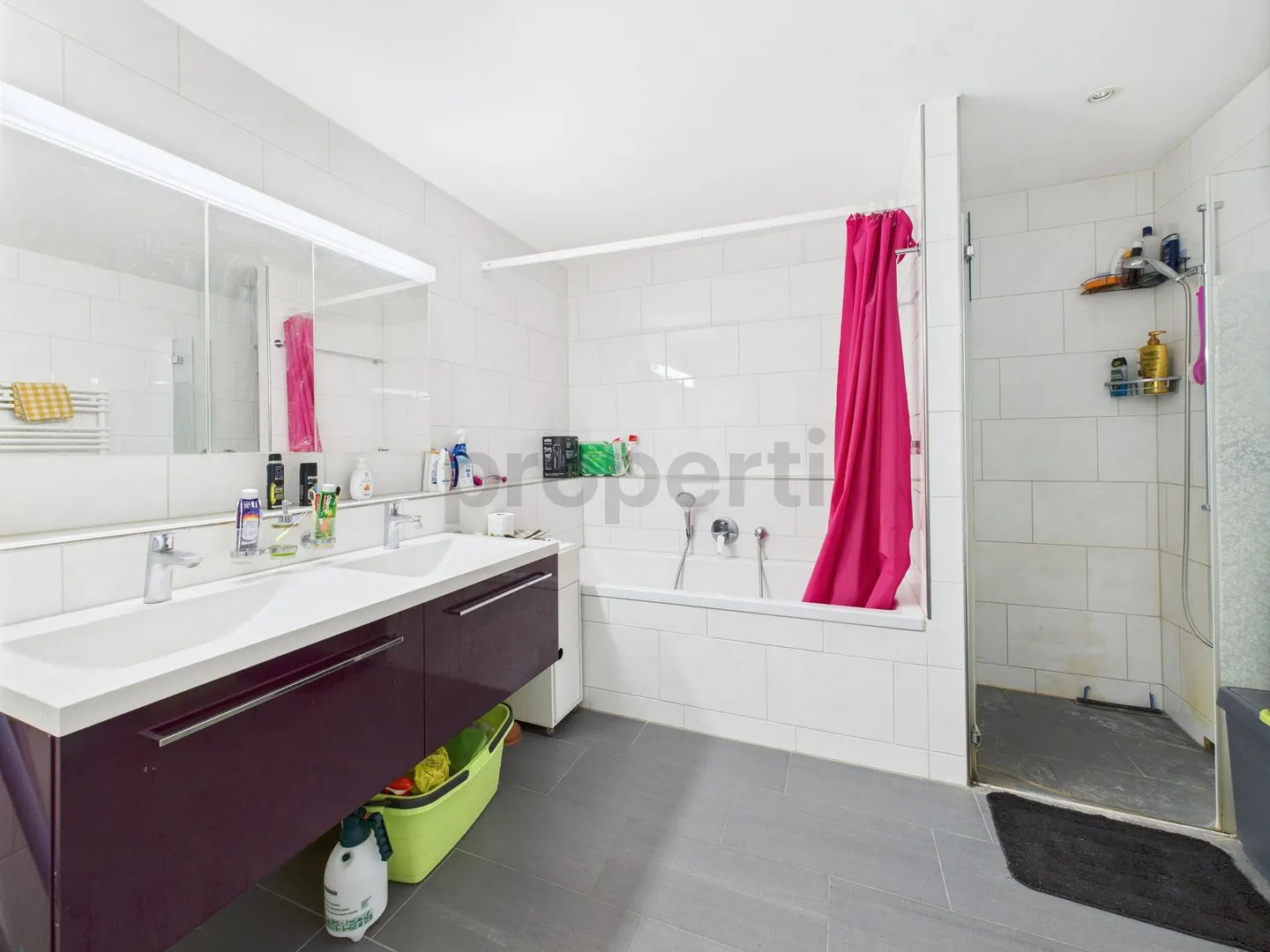 Moderno appartamento di 4,5 stanze in una posizione adatta alle famiglie a Dübendorf - Foto 7 di 9