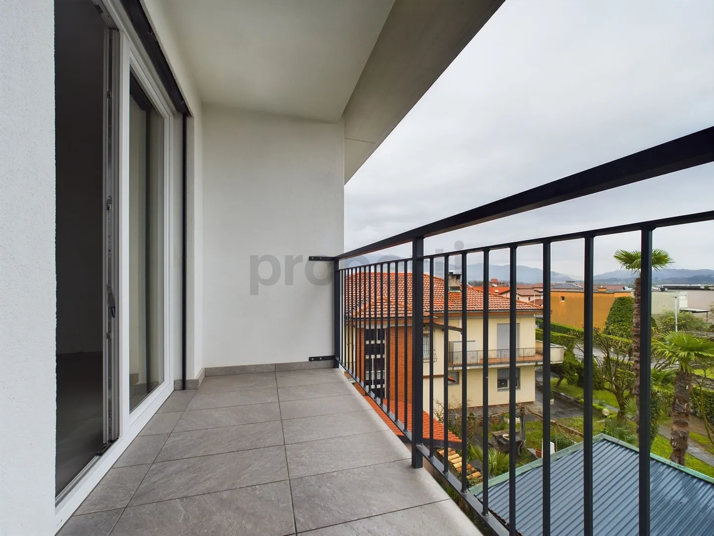 Appartement de 4,5 pièces avec vue dans un bâtiment neuf à Stabio - Photo 10 sur 11