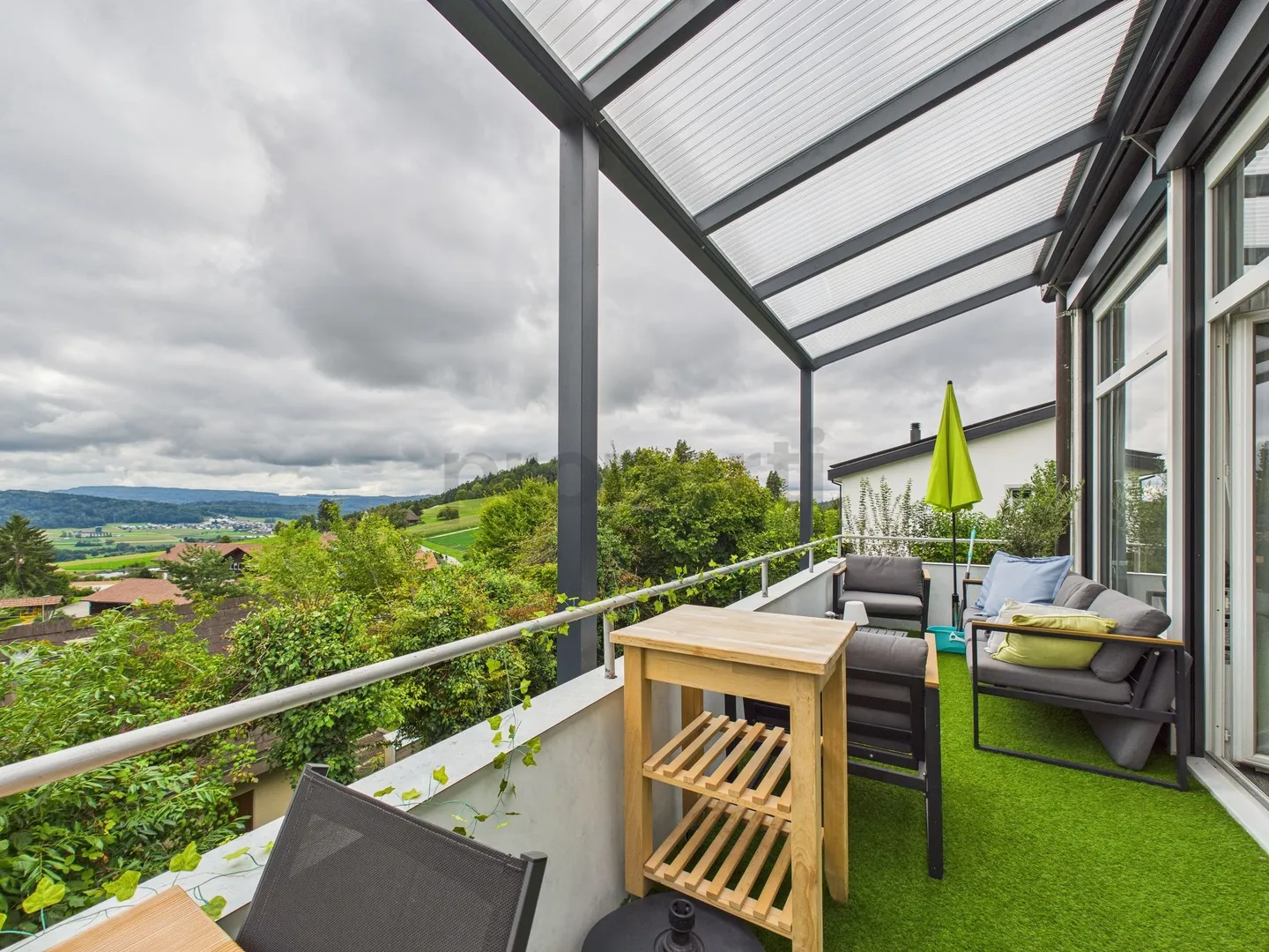 Inviting 6.5-room single-family house with three residential units and large plot in Boppelsen - Photo 11 of 13