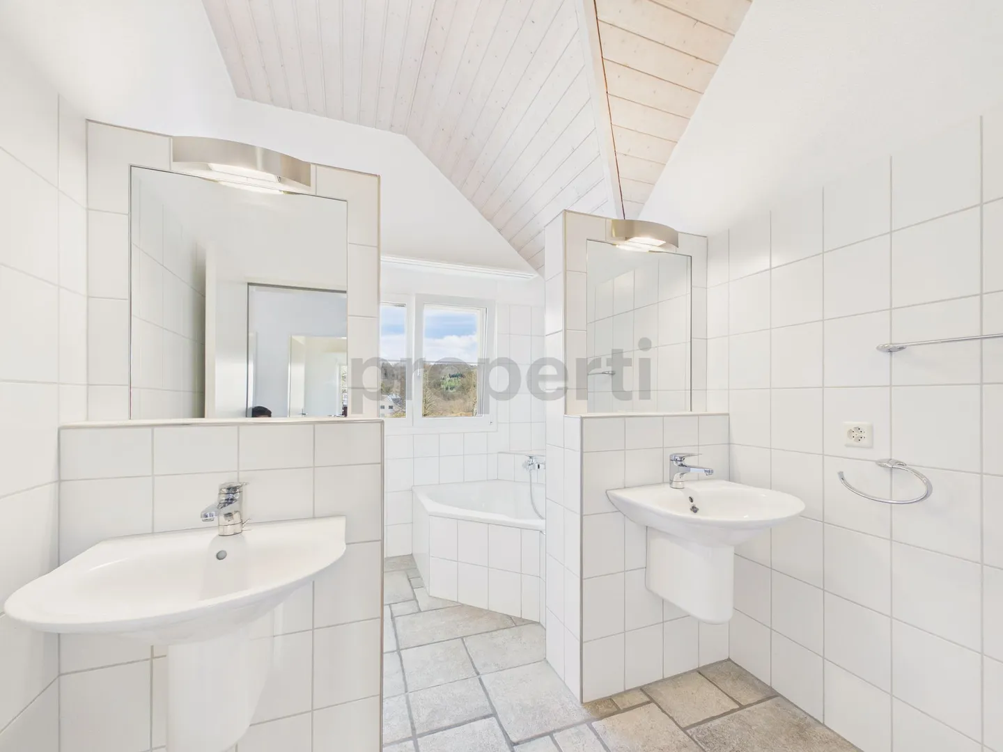 Moderne Familienhaus mit Garten - Foto 10 von 13