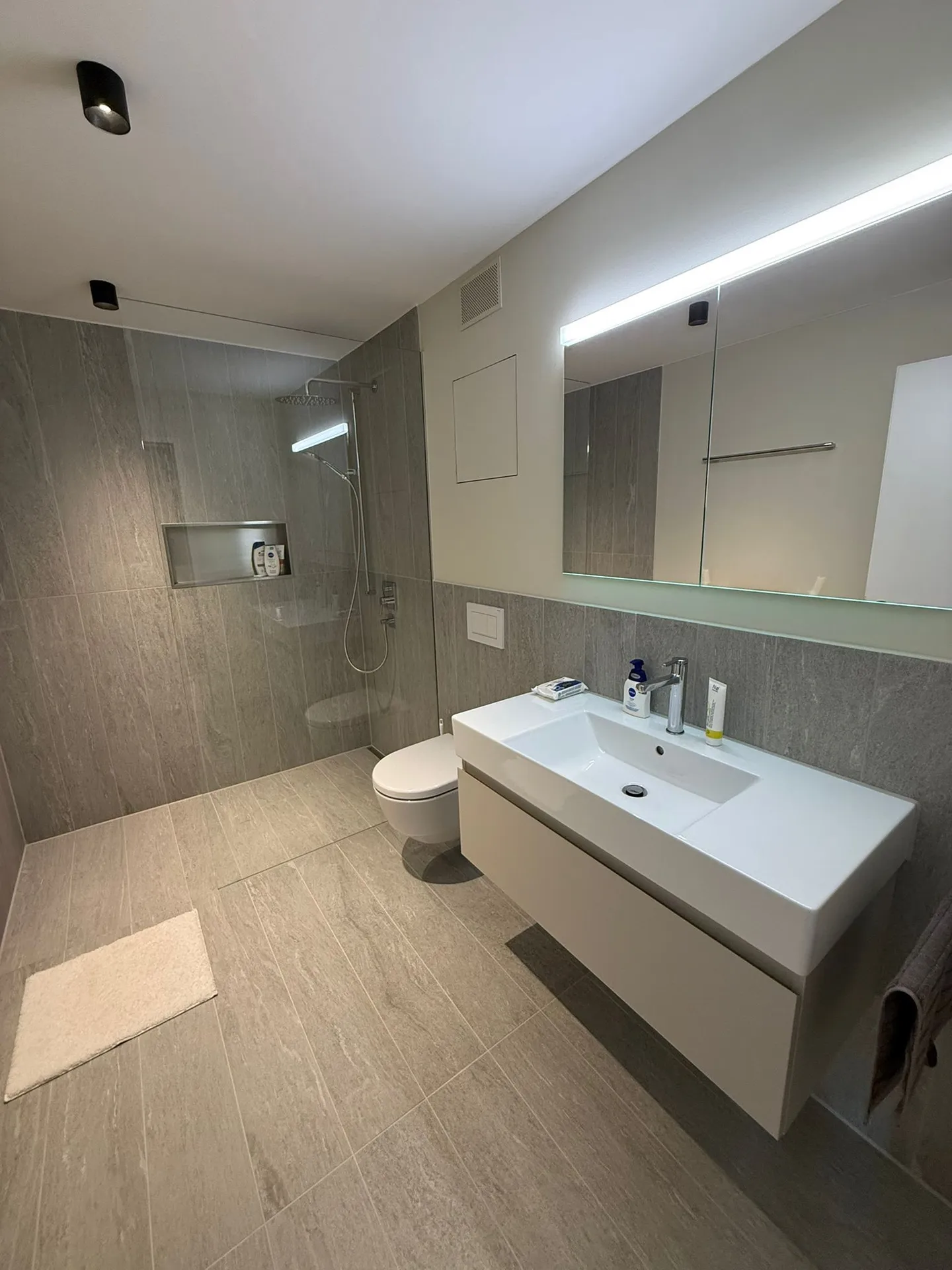 Appartement moderne 2.5 pièces avec balcon, Chur - Photo 10 sur 11