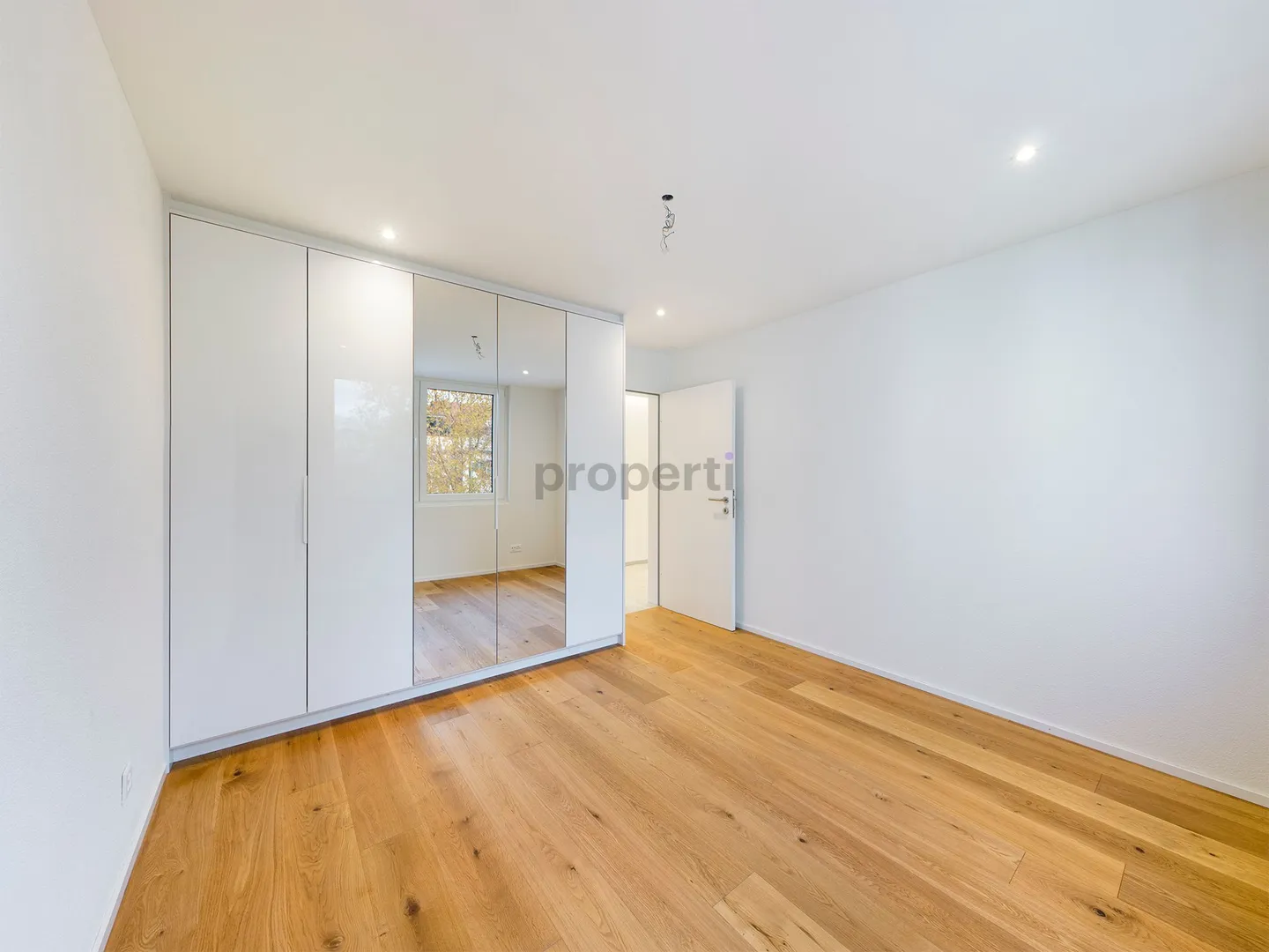 Appartement moderne de 4,5 pièces à Ottenbach avec fonction domotique - Photo 5 sur 9