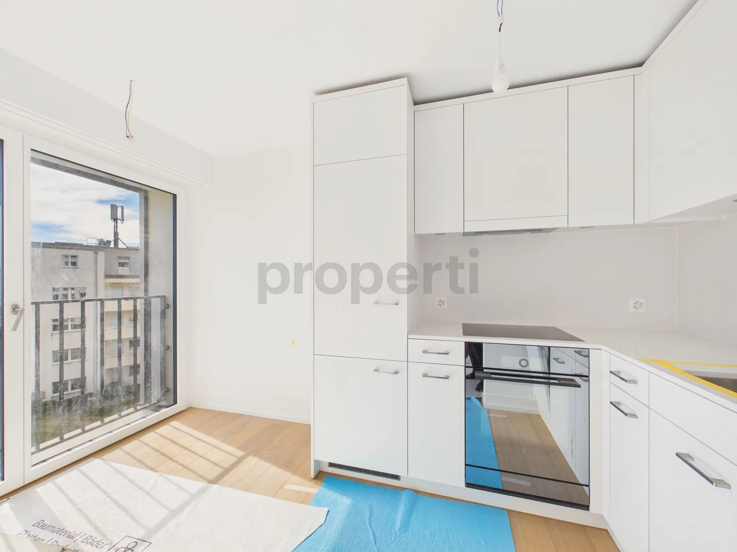 Completely renovated 1.5-room apartment urban living for city lovers - Photo 1 of 9