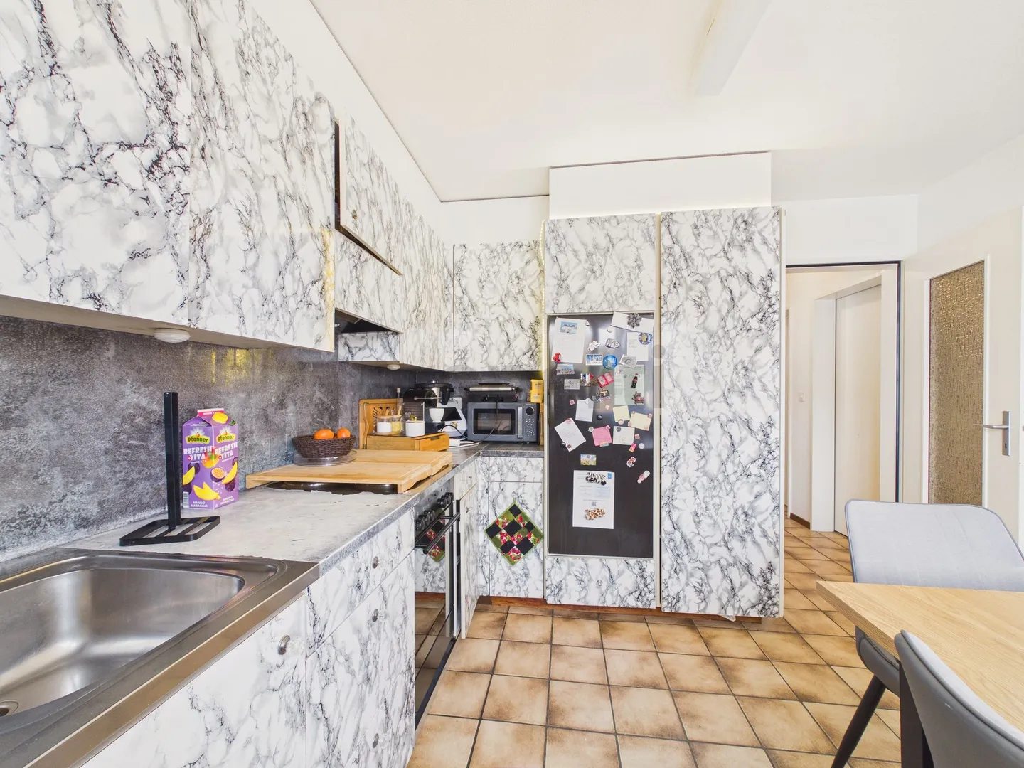 Appartamento luminoso 5.5 stanze con balcone - Foto 5 di 13