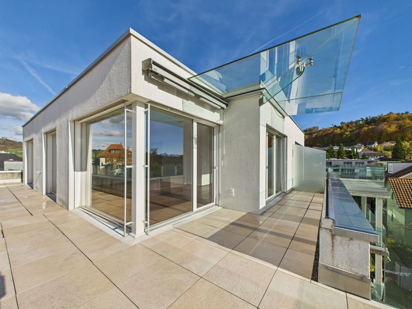 Exclusive penthouse apartment with sun terrace in Ostermundigen, Canton BE - Photo 11 of 13