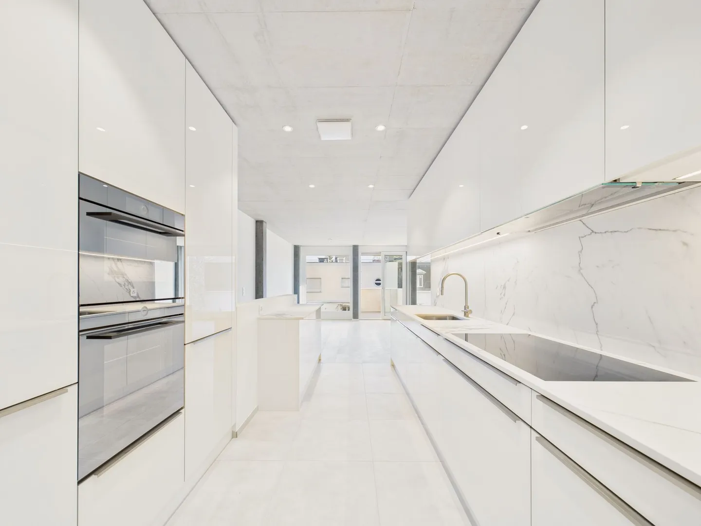 Appartement duplex de 5,5 pièces en construction dans un standard de propriété - Photo 4 sur 13