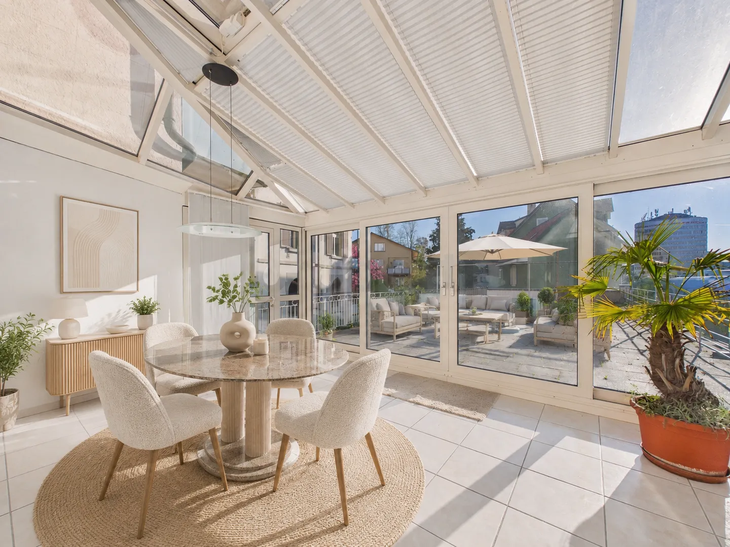 Appartamento di 4,5 stanze situato centralmente con terrazza di 200 m2 + giardino d'inverno di 18 m2 a San Gallo - Foto 12 di 13