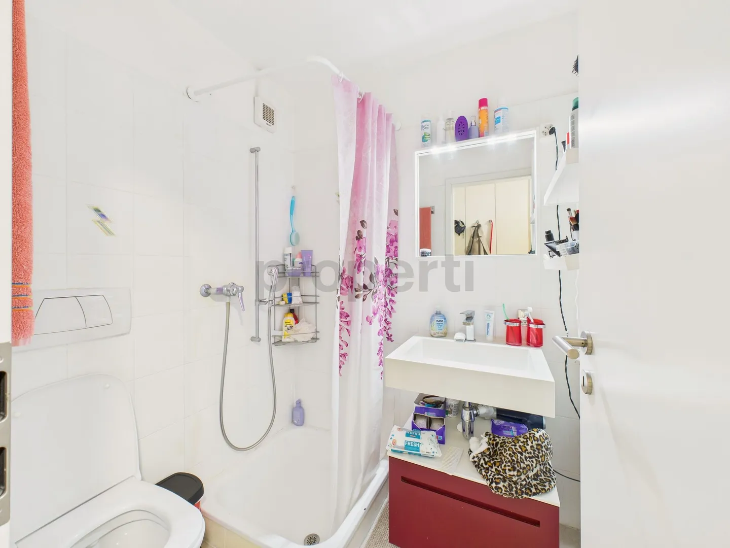 Gordola, 3 Torri condominium elegant 4.5 rooms - Photo 7 of 9