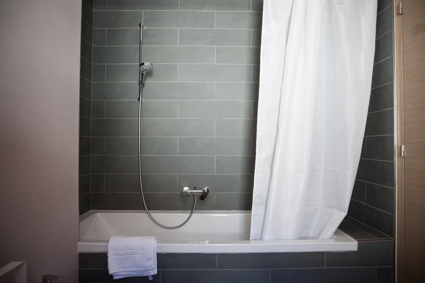 Charmantes renoviertes und möbliertes Studio mit privatem Terrassenbereich - Saint-Livres (VD) - Foto 4 von 13