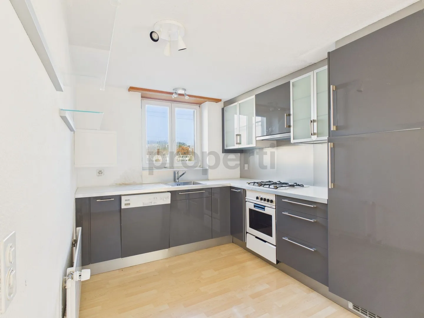 Chambre individuelle élégante à louer à Wil SG - 9 chambres disponibles à partir de mars 2026 - Photo 2 sur 13