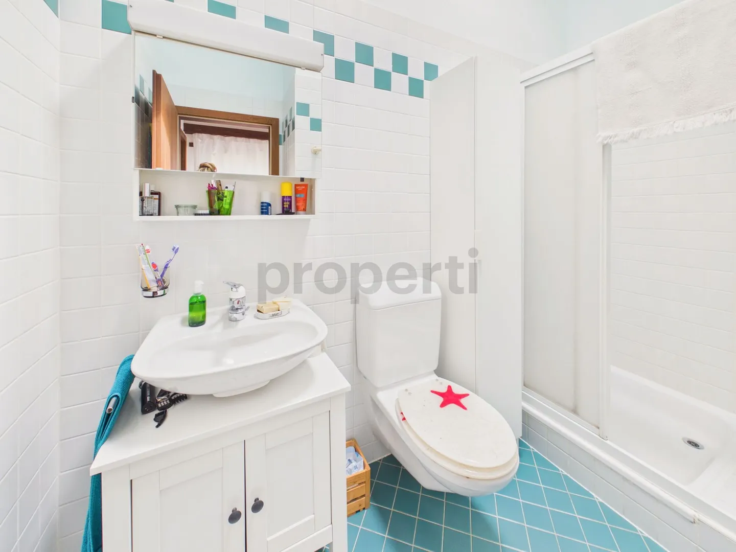 Elegante 4,5-Zimmer-Wohnung in einer Doppelhaushälfte mit Garten, Arbedo-Castione - Foto 11 von 13