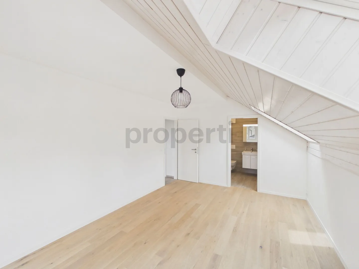 Wunderschönes Penthouse mit herrlichem Blick, großer Mezzanine und nahen Verkehrsanbindungen - Foto 6 von 13