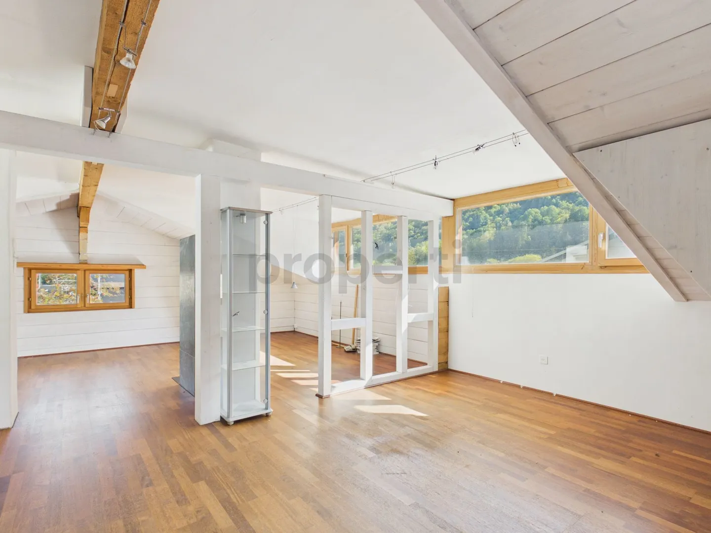 Deux unités de vie séparées, poêles en stéatite confortables et grand atelier sous les combles ! - Photo 8 sur 13