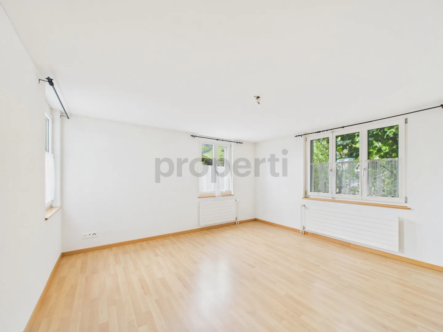 Gemütliche 6-Zimmer Einfamilienhaus an ruhiger Lage in Glarus - Photo 6 of 13