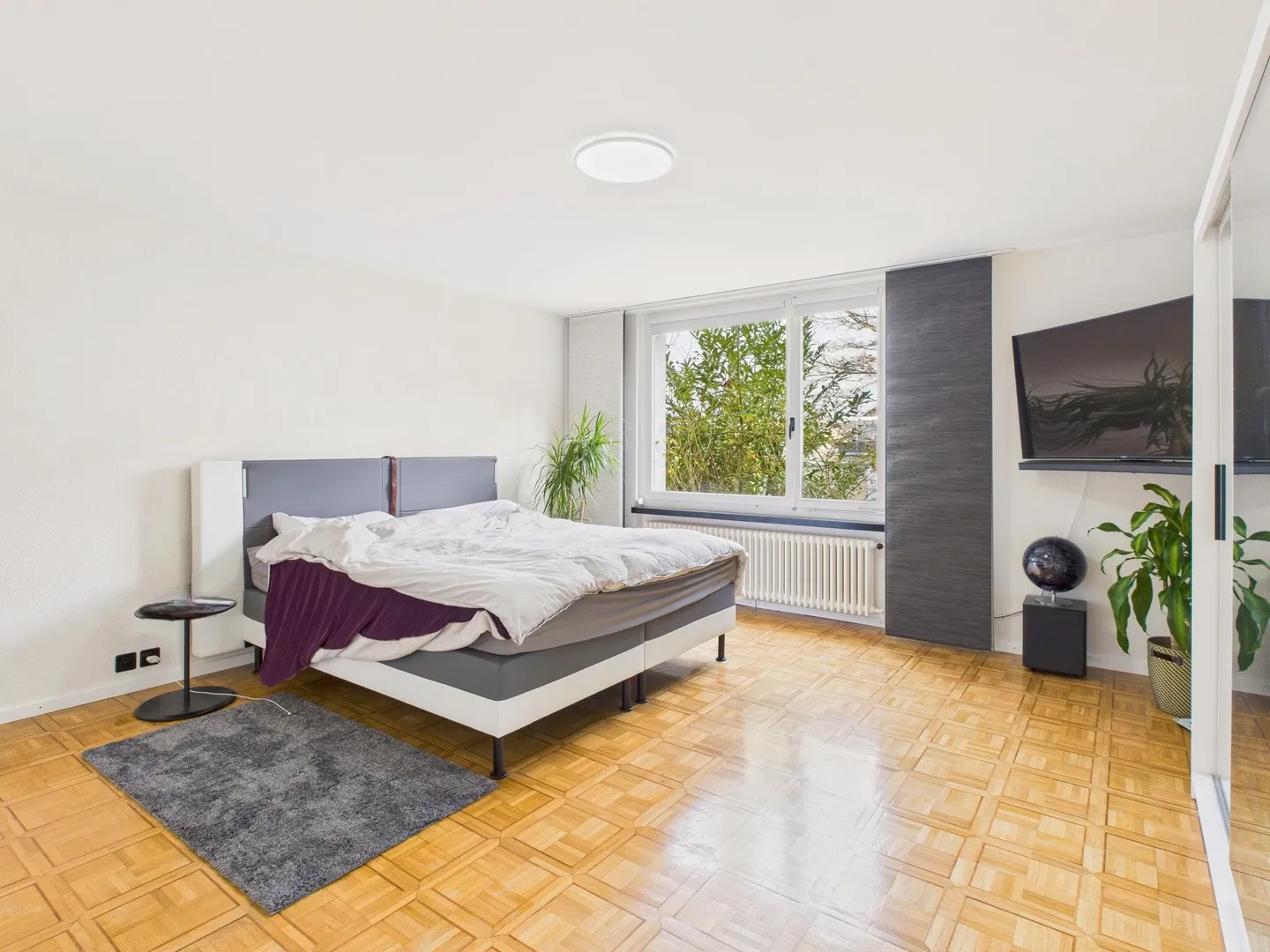 Maison individuelle spacieuse avec une architecture unique dans un emplacement calme de premier choix avec un grand jardin - Photo 7 sur 13