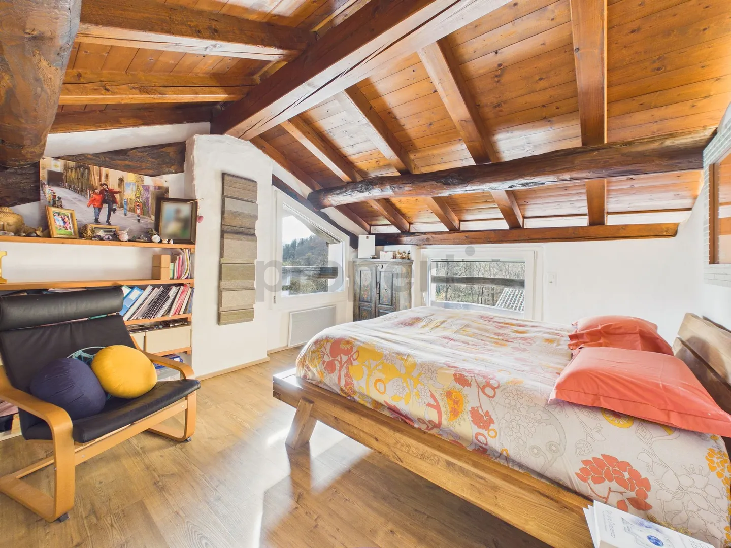 Exclusive villa with 7.5 rooms immersed in greenery with dependence and pond - Photo 9 of 13