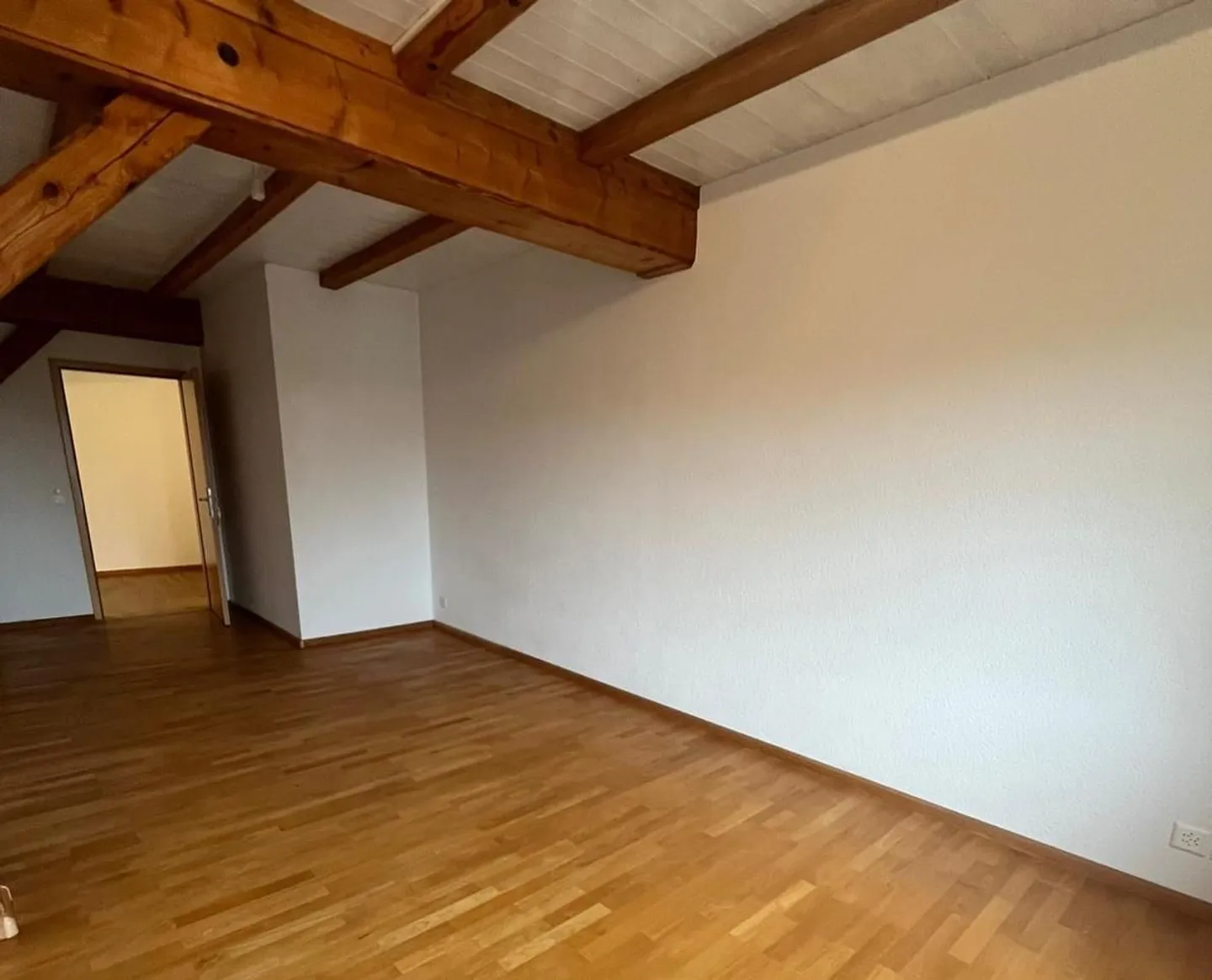 Charming 5.5-Room Apartment in Hemmiken - Photo 4 of 8