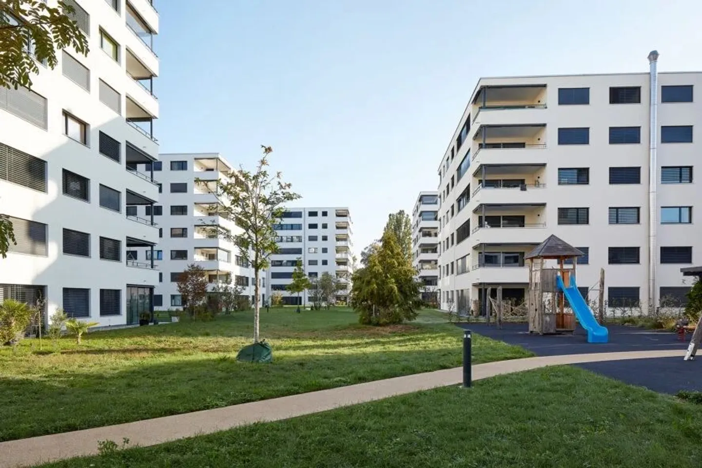 Like-new 4.5-room apartment - Bellissa development in Lyss - Photo 12 of 13