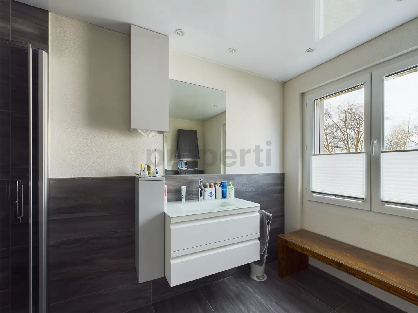 Charming 5.5-room townhouse with idyllic flair in Endingen - Photo 7 of 11