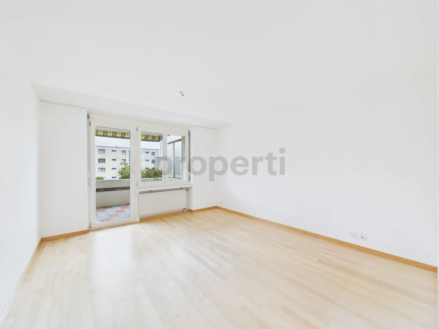 Spacious and bright 5.5-room family apartment in Schwarzenburg - Photo 4 of 13