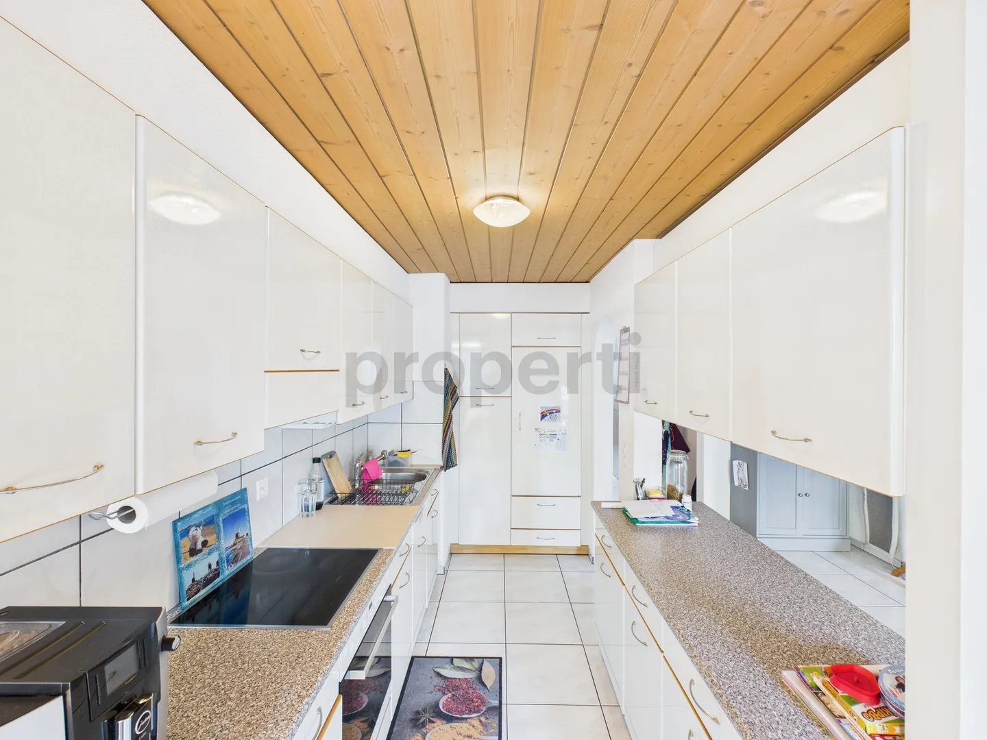 Beautiful 3.5-room apartment in a central residential area in Mollis - Photo 5 of 11