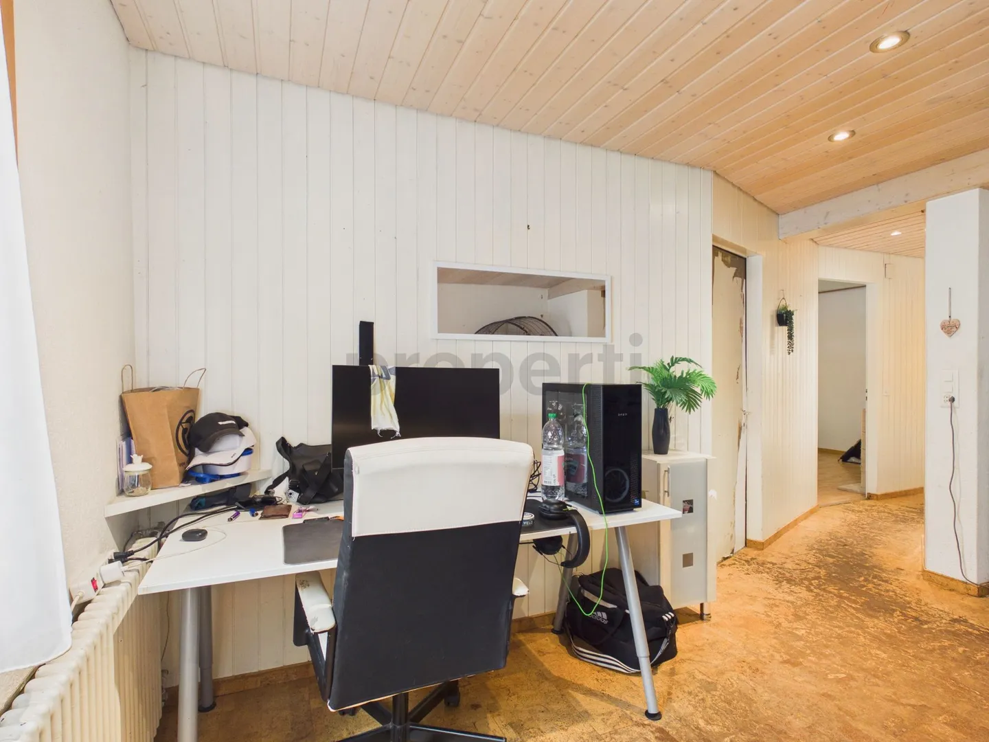 Renditeobjekt, zwei separate Wohnungen, und 607 m² Grundstücksfläche - Photo 7 of 12