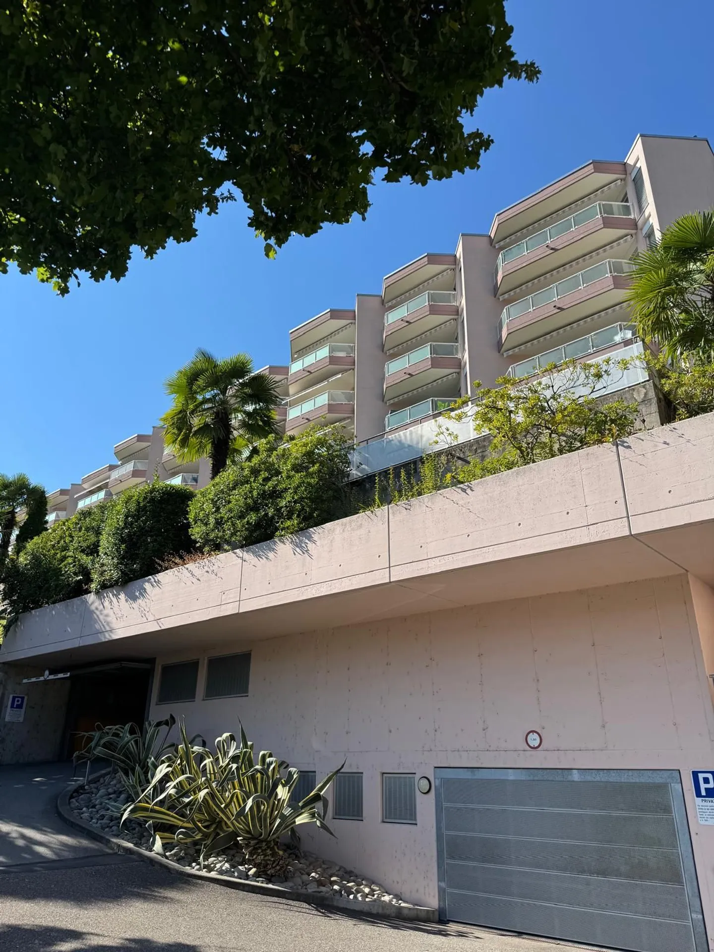 Exclusive 4.5-room apartment with terrace and panoramic views - Photo 6 of 7