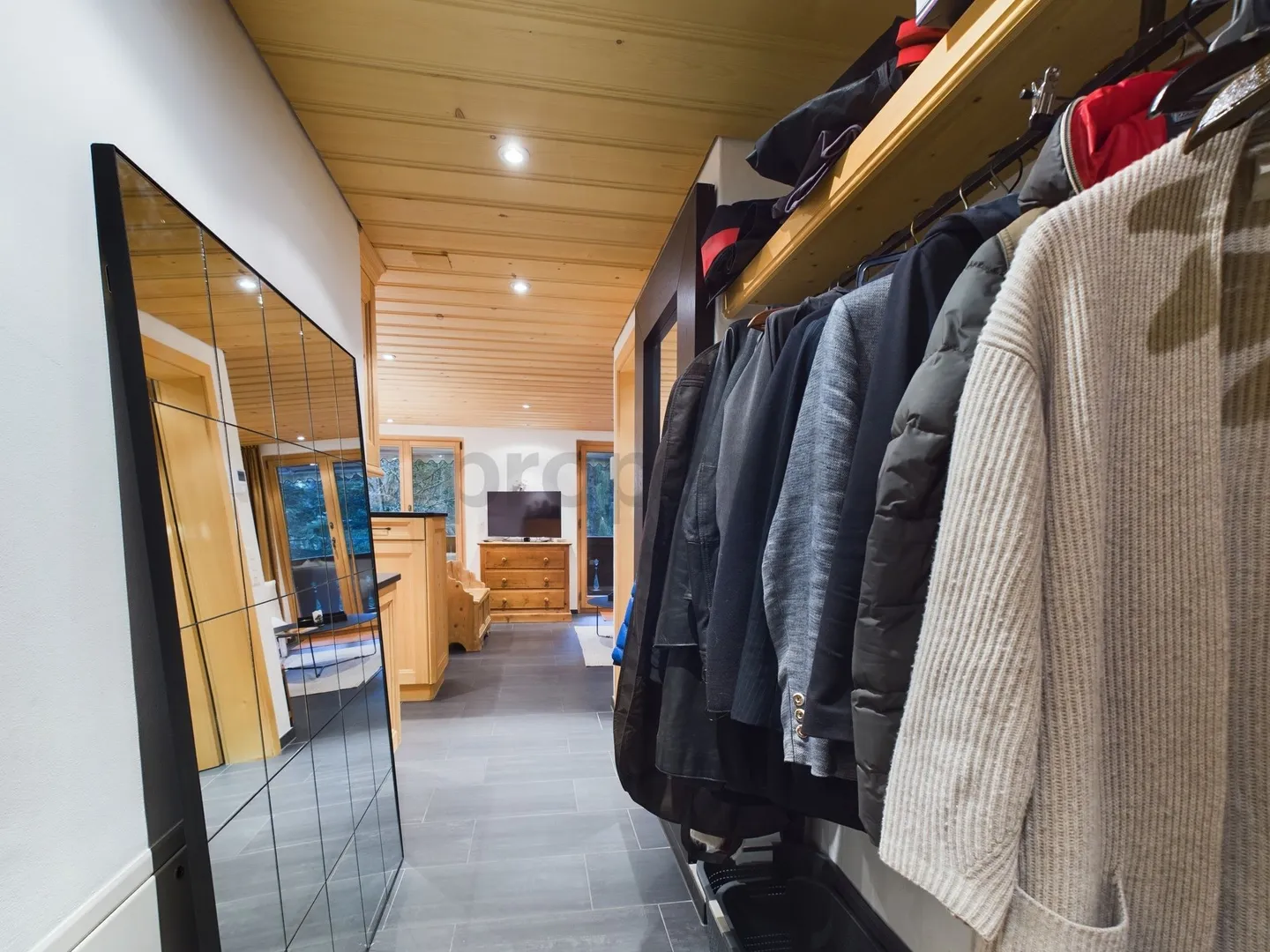 Studio accogliente con balcone e vicino agli impianti di risalita a Saanenmöser - Foto 6 di 7