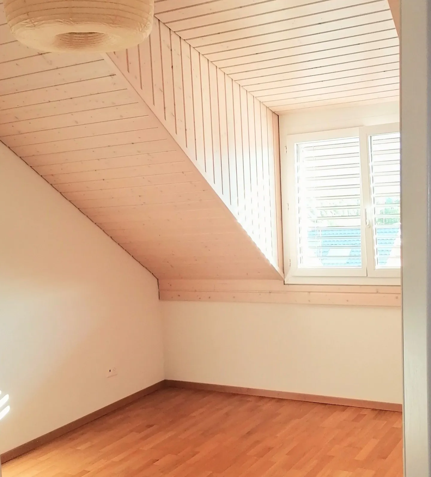 Superb 3.5-room duplex apartment with panoramic view in Roche (VD) - Photo 6 of 13