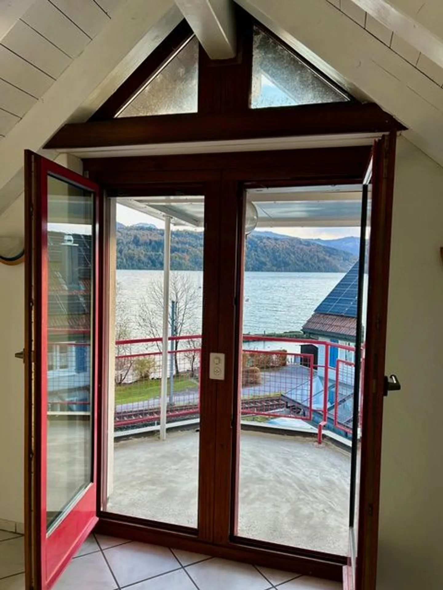 Appartement sous les toits charmant avec vue sur le lac à Schmerikon - Photo 9 sur 13