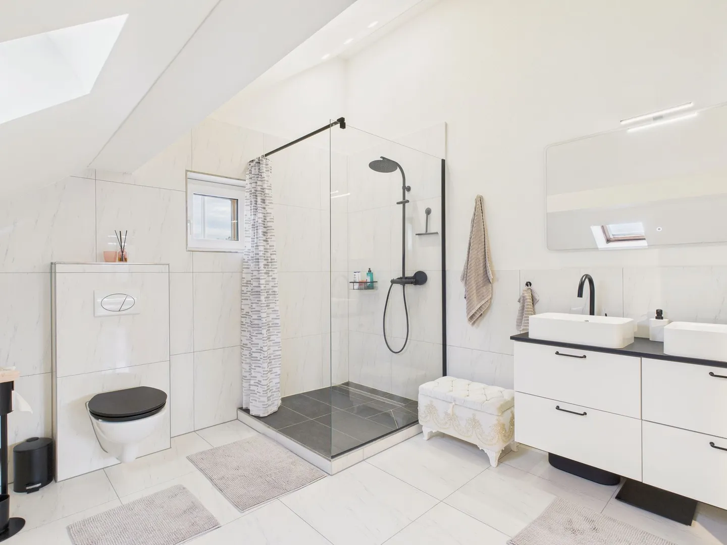 Grosszügiges 6-Zimmer-Einfamilienhaus mit Garten in Eiken - Foto 10 von 13