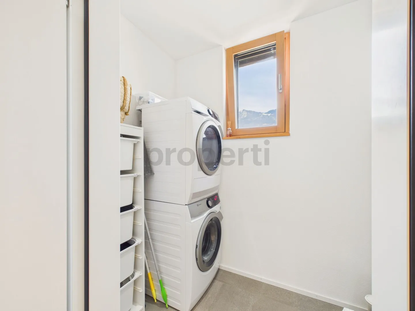 Modernes Apartment mit Balkon - Foto 9 von 11